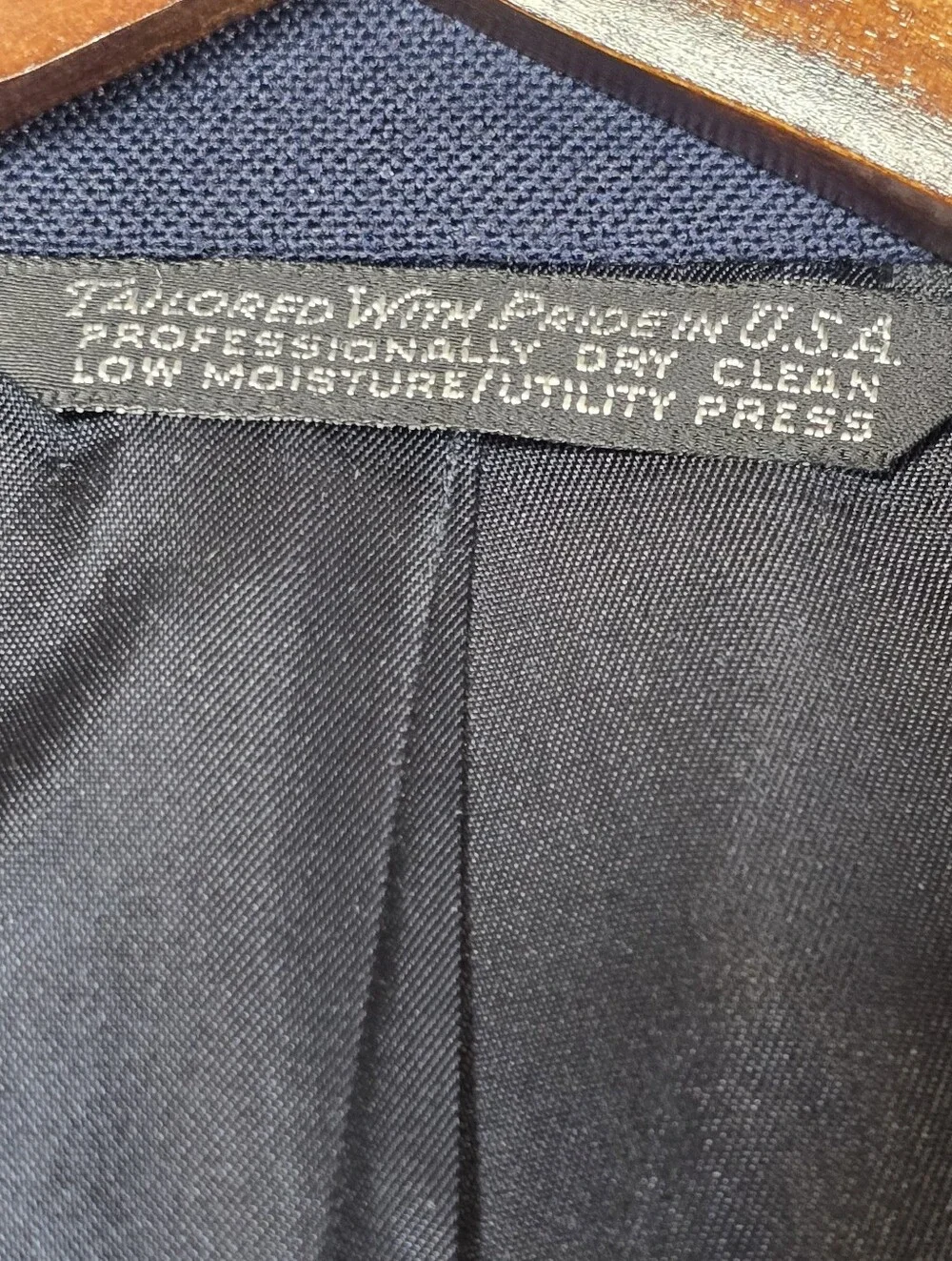 Vintage 1988 Christian Brooks Navy Blue Blazer 44R Gold Crest Buttons USA Made